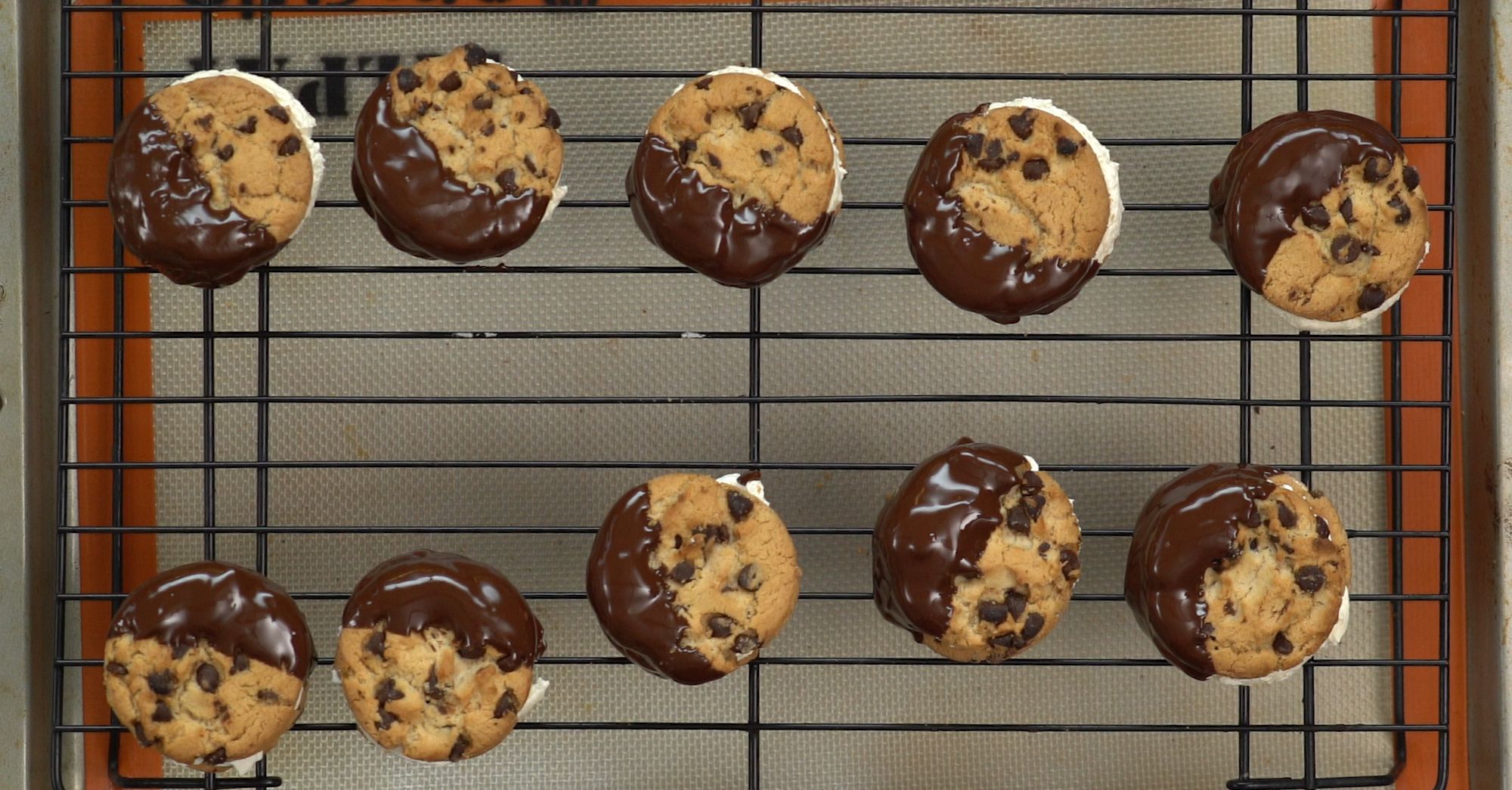 frozen cheesecake cookie sandwiches