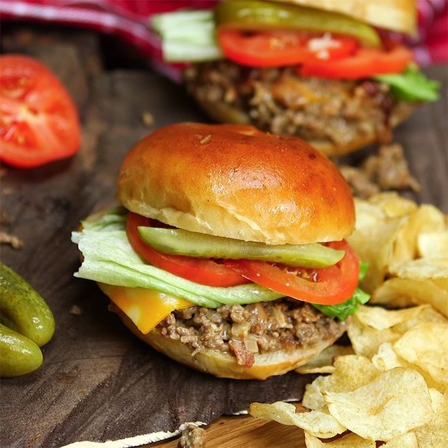 Crockpot Sloppy Joe Cheeseburger Recipe - Shared.com