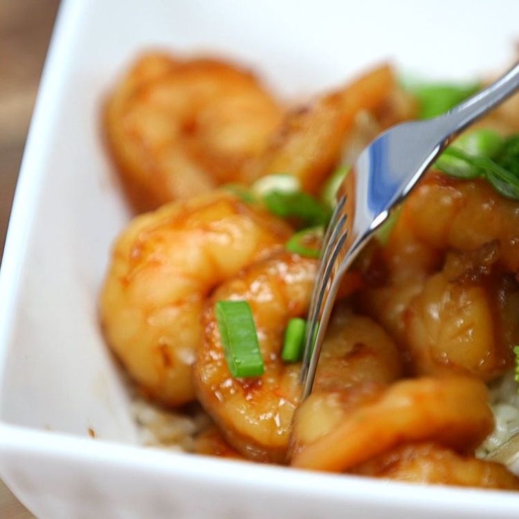 20-minute-honey-garlic-shrimp-makes-dinnertime-a-breeze