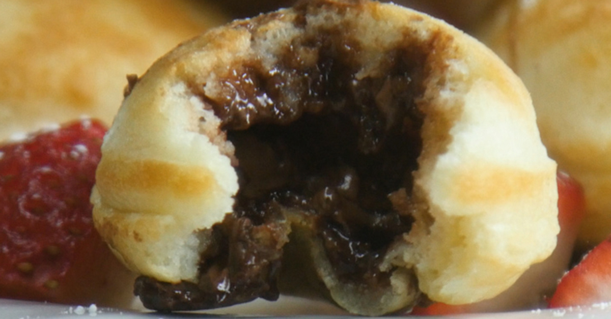 Nutella Stuffed Mini Pancakes Are Packed With Ooey Gooey Chocolaty Goodness