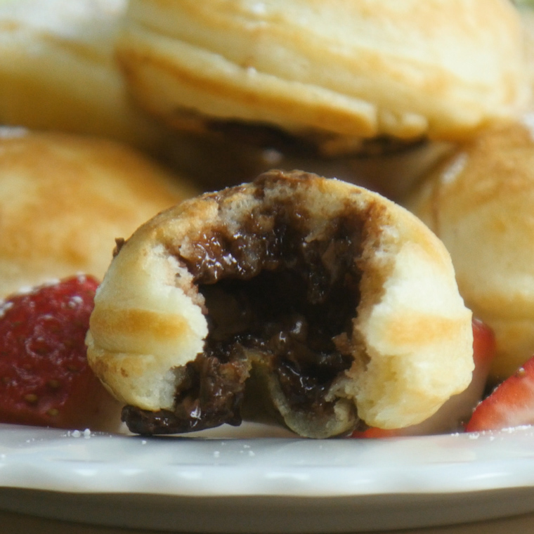 Nutella Stuffed Mini Pancakes Are Packed With Ooey Gooey Chocolaty Goodness