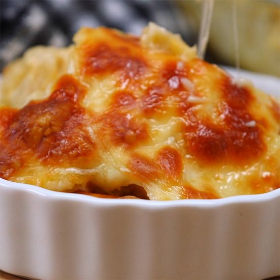 You Won't Be Able to Resist This Cheesy Apple Provolone Mac & Cheese!