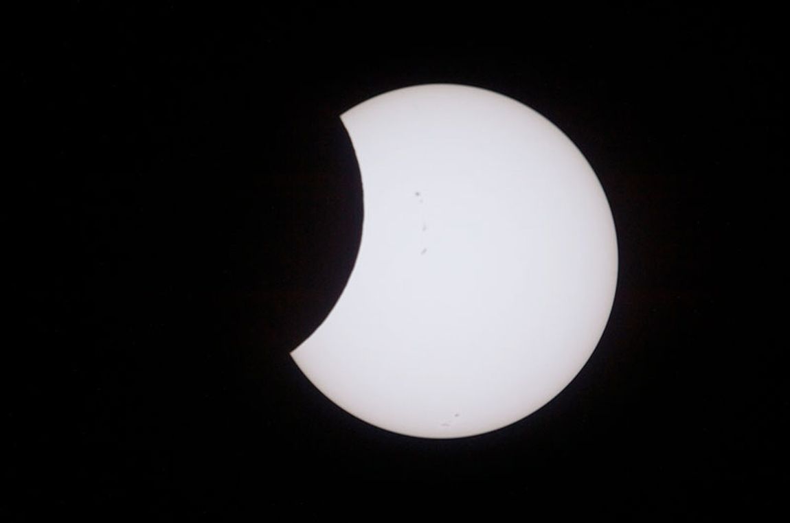 27 Pictures From The Solar Eclipse You Don't Need Glasses To Look At