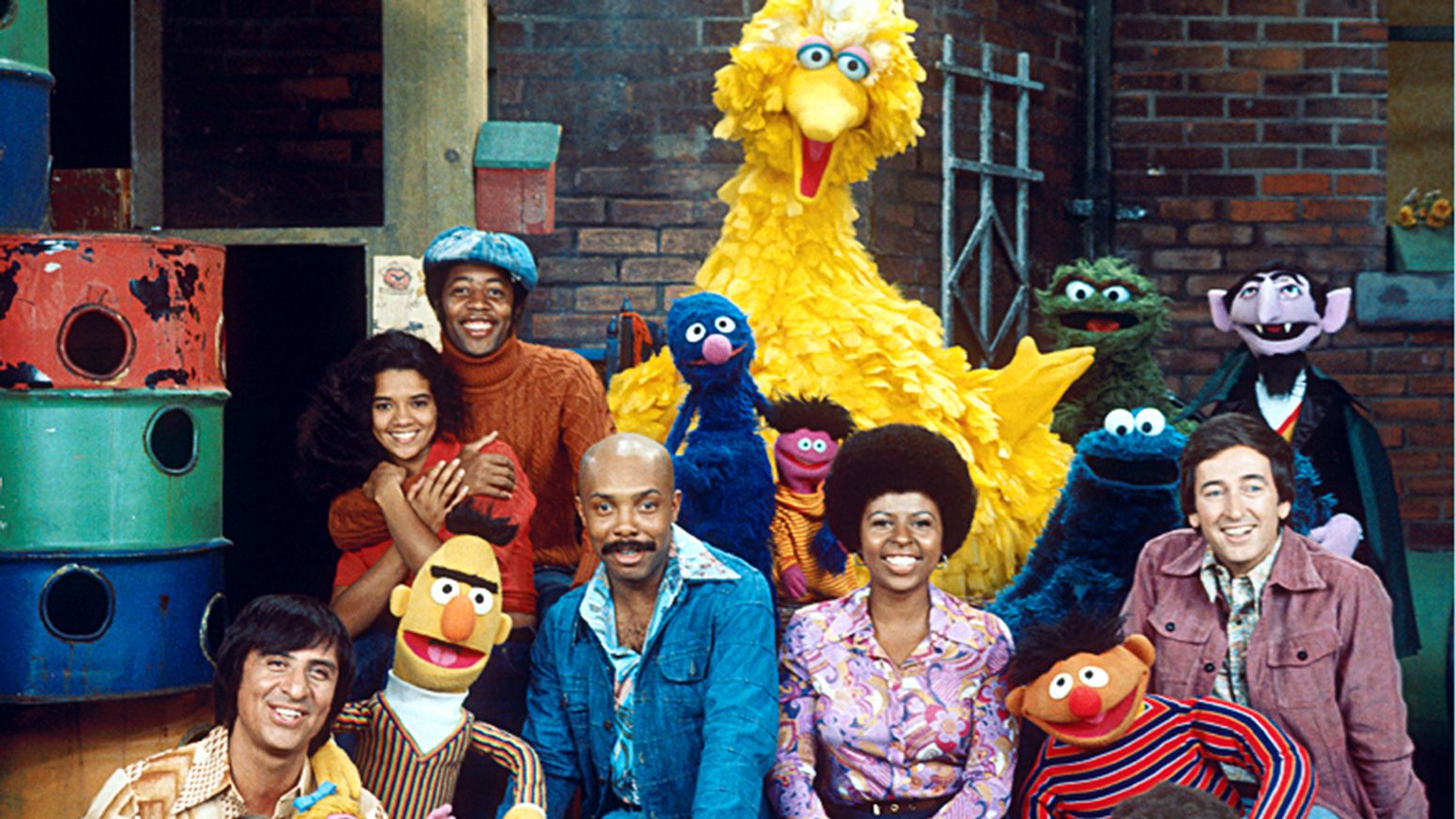 Sesame Street Adds Another New Character To Address A Common Family Theme   Sesame Street Today 160728 Tease 03 Fc00c8eb598c4b9ae1861f5b6e47f7a2 GH Content 1550px 