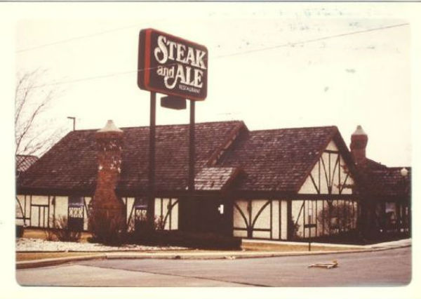 15 Vintage Restaurant Chains We Wish Never Closed Down