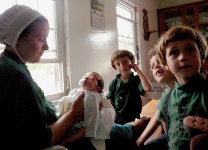 8 Differences About Being Amish And Pregnant That You Ll Never Hear