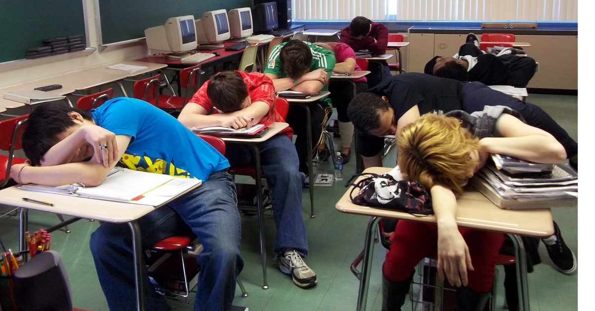 22-sneaky-ways-to-sleep-in-class-and-get-away-with-it