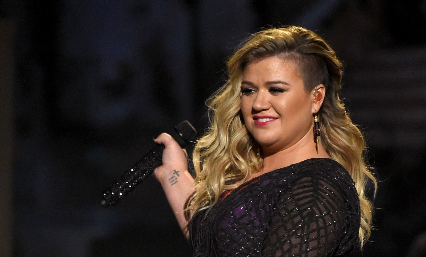 Kelly Clarkson Reveals She Was Contemplating Suicide At The Height Of Her Fame