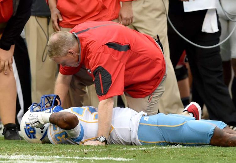 A Broken Neck Couldn't Stop Football Player From Returning To The Field