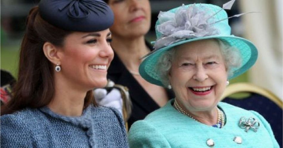 Kate Middleton Gave The Queen The Sweetest Homemade Christmas Gift