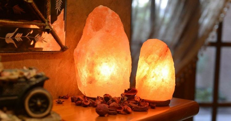 9 Reasons Why Everyone Should Have A Himalayan Salt Lamp In Their Home