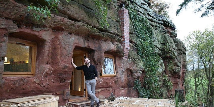 Man Transforms 250 Million Year Old Abandoned Cave Into A Gorgeous Home   3006978800000578 3393916 Image A 4 1452518525797 GH Content 850px 