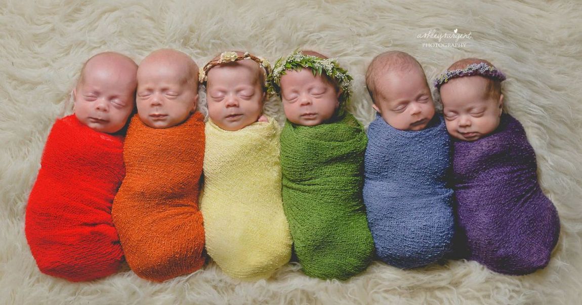 parents-pose-sextuplets-in-awe-worthy-photo-shoot-now-have-9-children