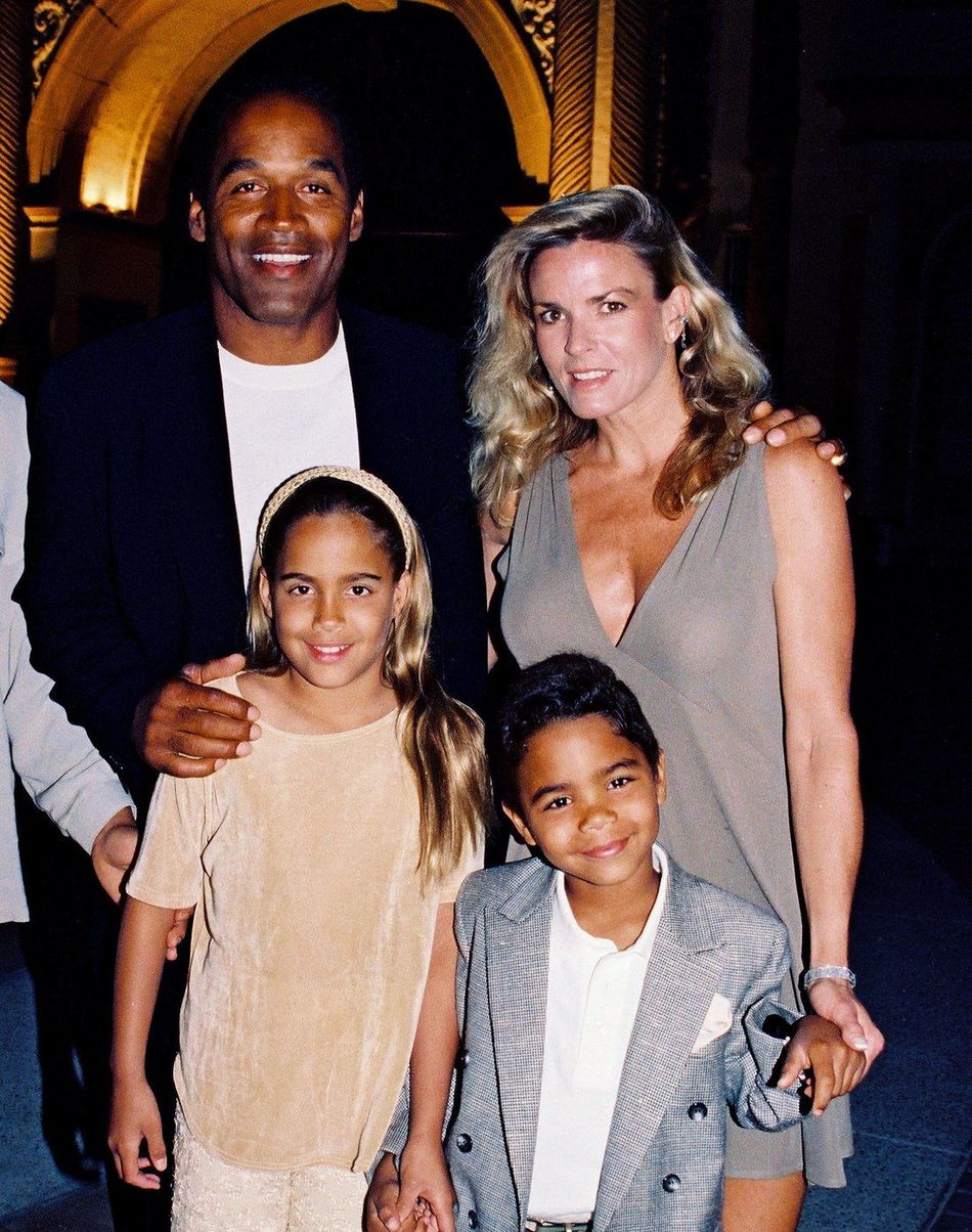 Former Nanny Says Rob And Khloé Kardashian Helped O.J. Simpson's Kids ...