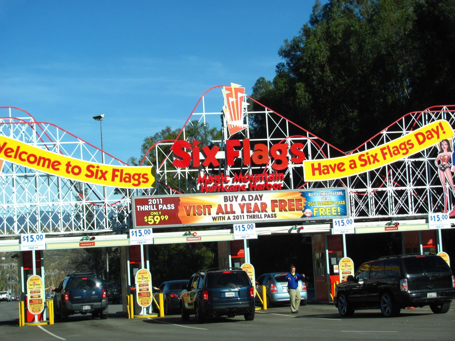 6 flags. Six Flags Лос Анджелес. Six Flags Magic Mountain. Город развлечений Six Flags Magic Mountain в Калифорнии. 6 Флагов парк.