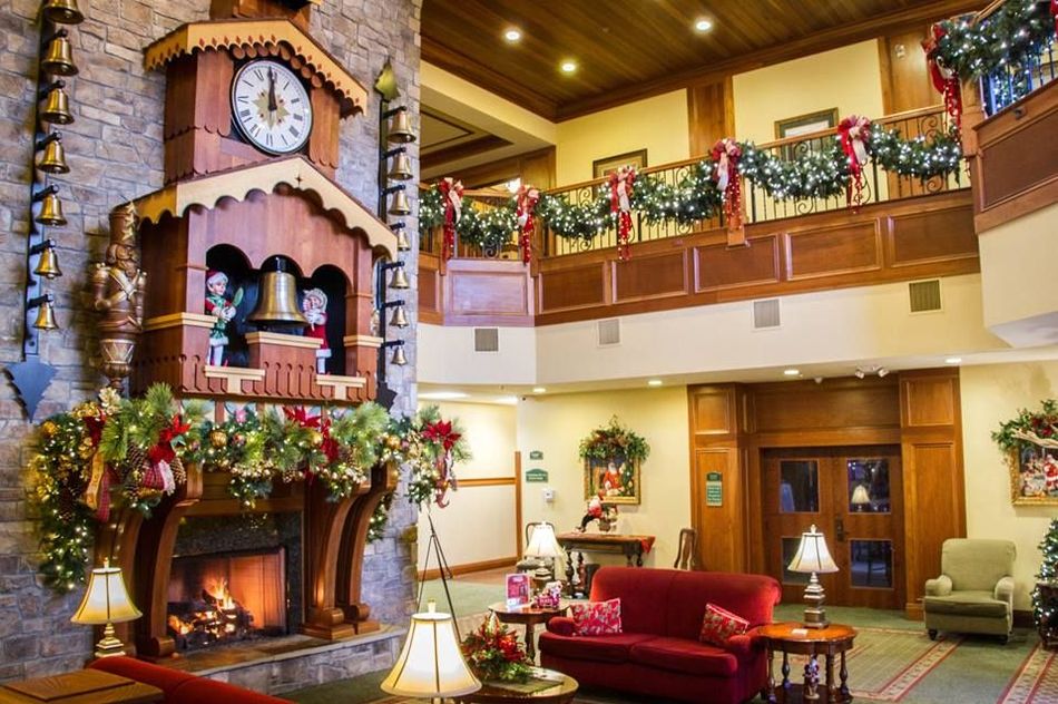 you-can-stay-at-a-hotel-that-celebrates-christmas-365-days-a-year
