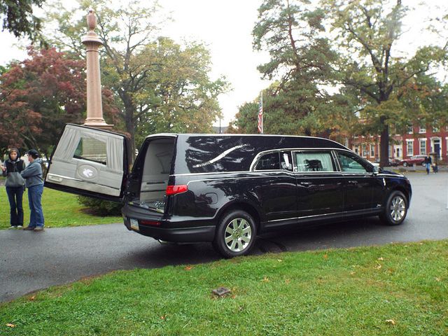 Here s Why You Need To Pull Over When You Spot A Funeral Procession