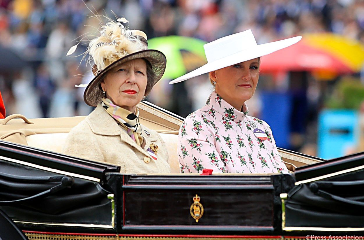 Kate Middleton Shines At The Royal Ascot - See Day One In Pictures